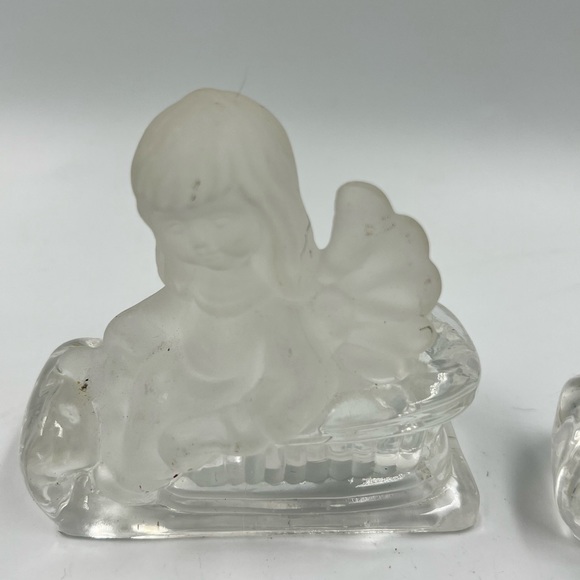 SET OF 2 FROSTED GLASS CHERUB ANGEL CANDLE HOLDER WINGS DECORATION - Picture 2 of 6
